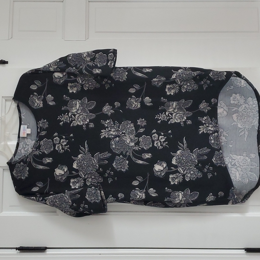 LuLaRoe XXS Irma Tunic